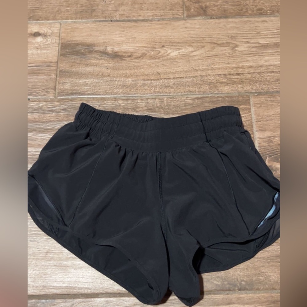 Lululemon black hotty hot shorts